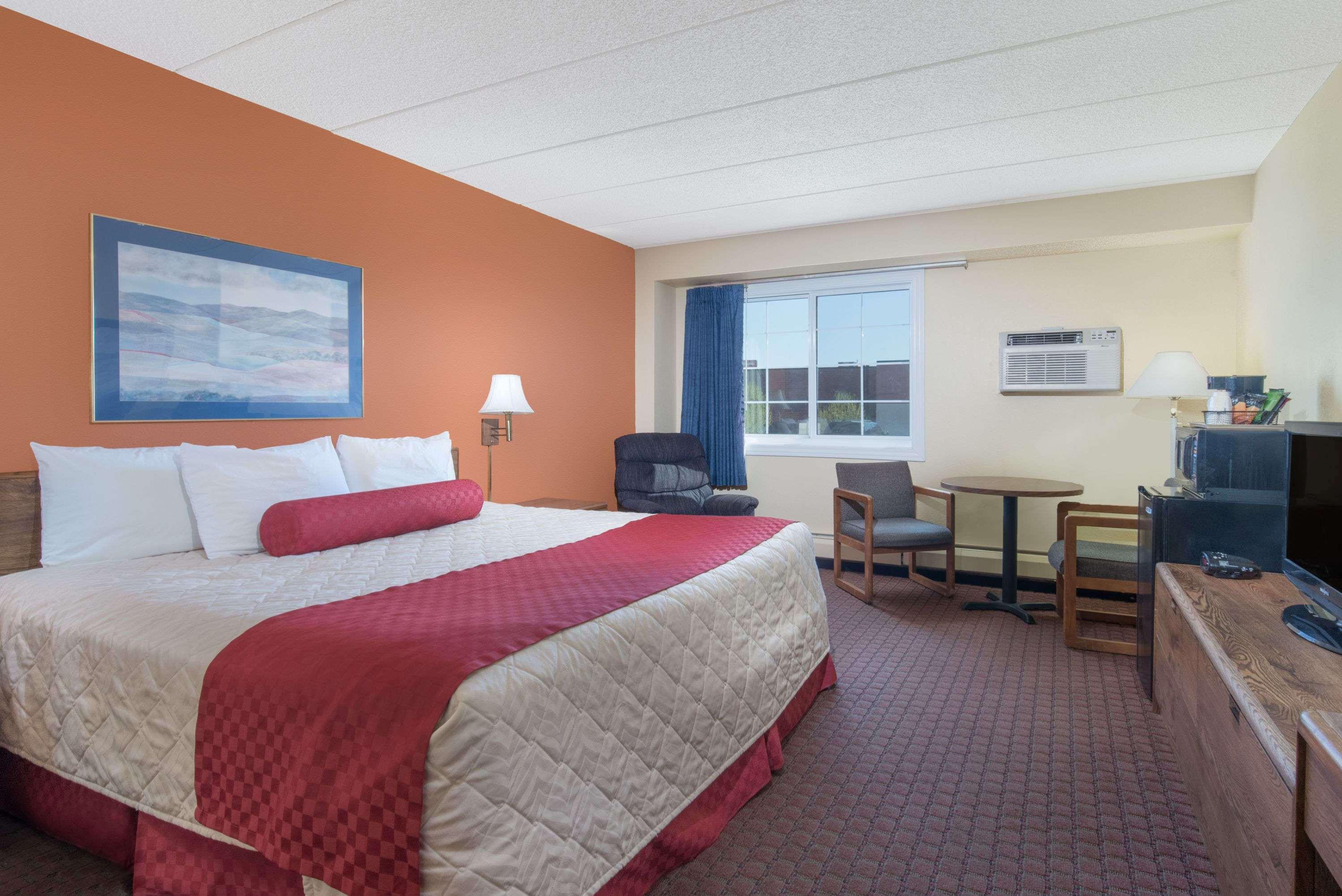 Days Inn By Wyndham Minot Luaran gambar