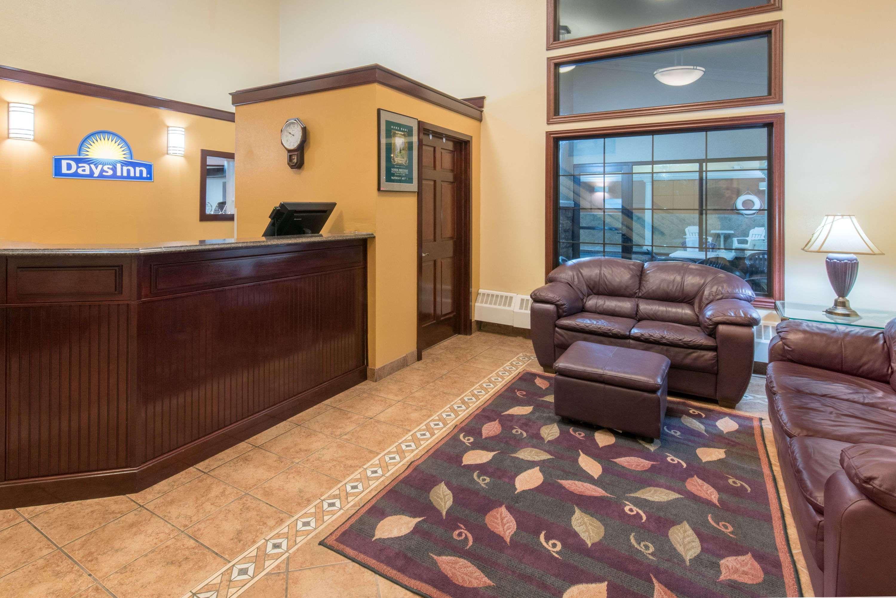 Days Inn By Wyndham Minot Luaran gambar