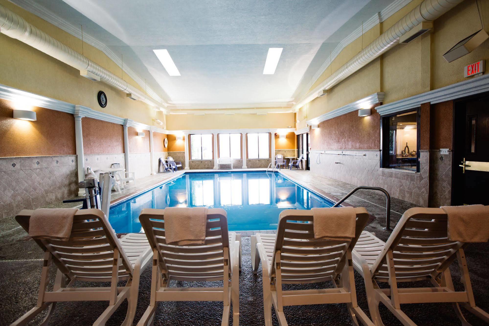 Days Inn By Wyndham Minot Luaran gambar